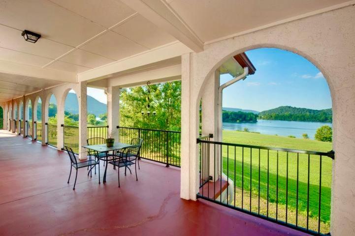 Williams Island Room At Tennessee Riverplace チャタヌーガ エクステリア 写真